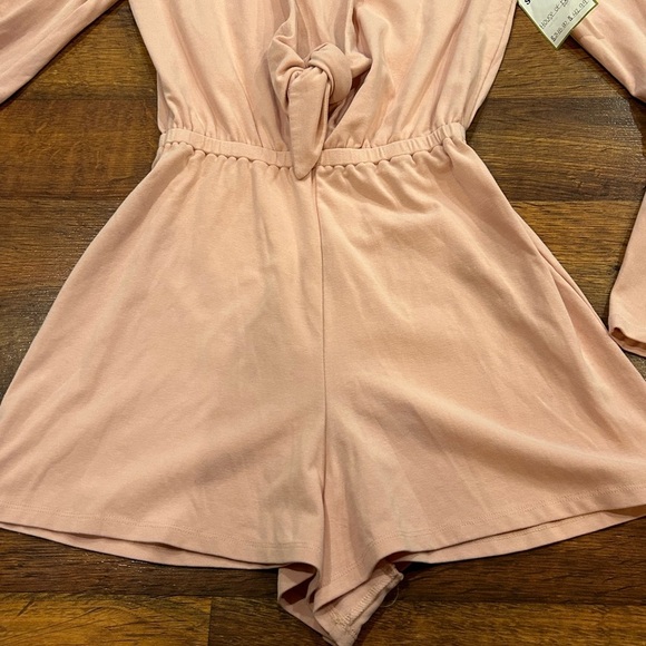 House of Harlow 1960 x Revolve Pink Romper Women’s Size Small Flare Sleeves - Picture 4 of 9